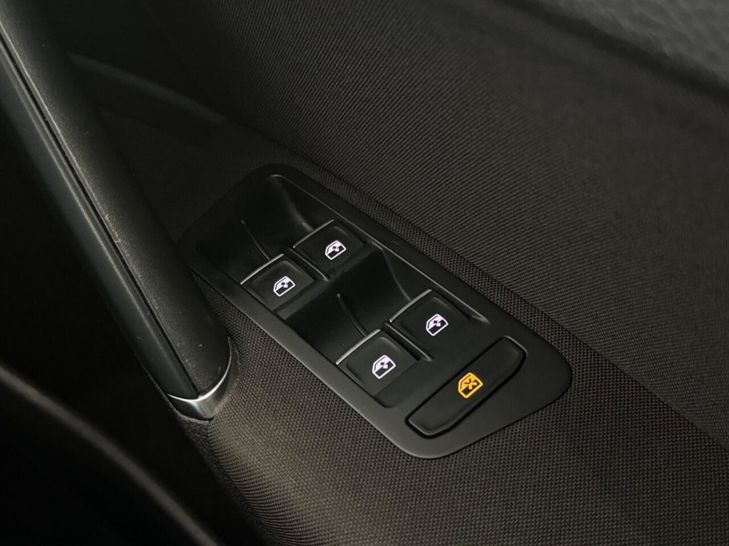 Used Volkswagen Golf 2018 for sale - 75929645: Photo 28