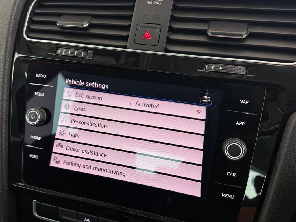 Used Volkswagen Golf 2018 for sale - 75929645: Photo 37