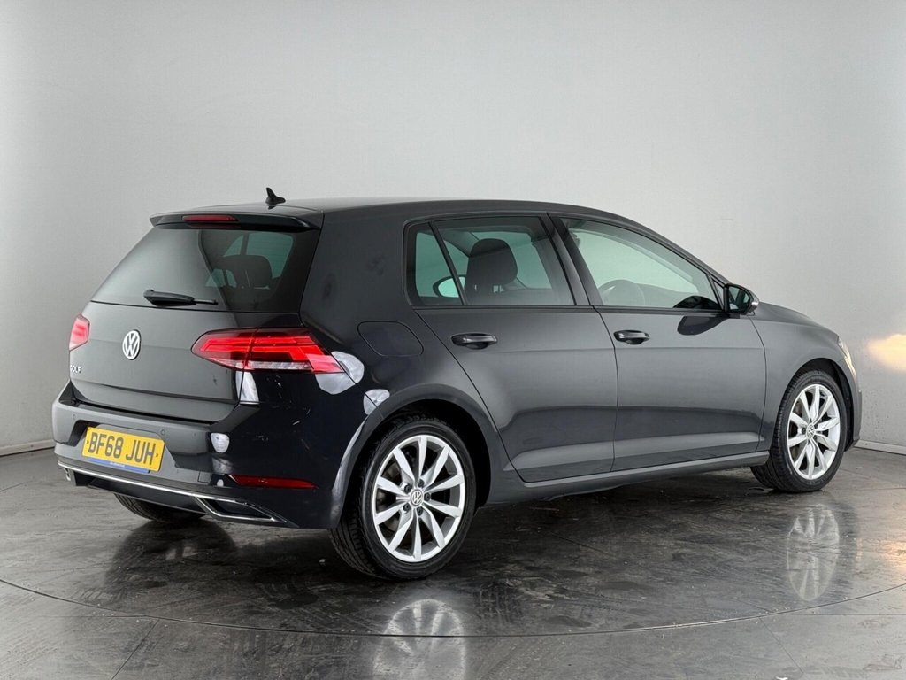 Used Volkswagen Golf 2018 for sale - 75929645: Photo 5