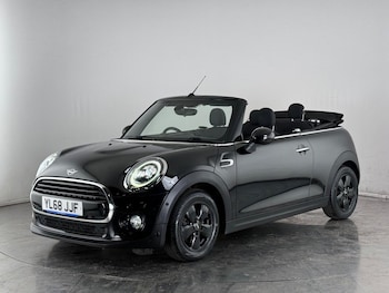 Used MINI Convertible 2018 for sale - 76345735: Photo