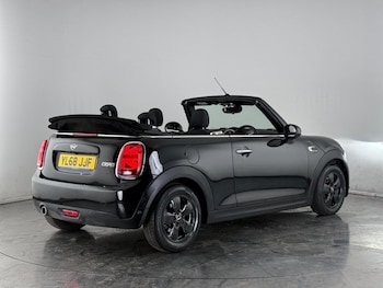 Used MINI Convertible 2018 for sale - 76345735: Photo