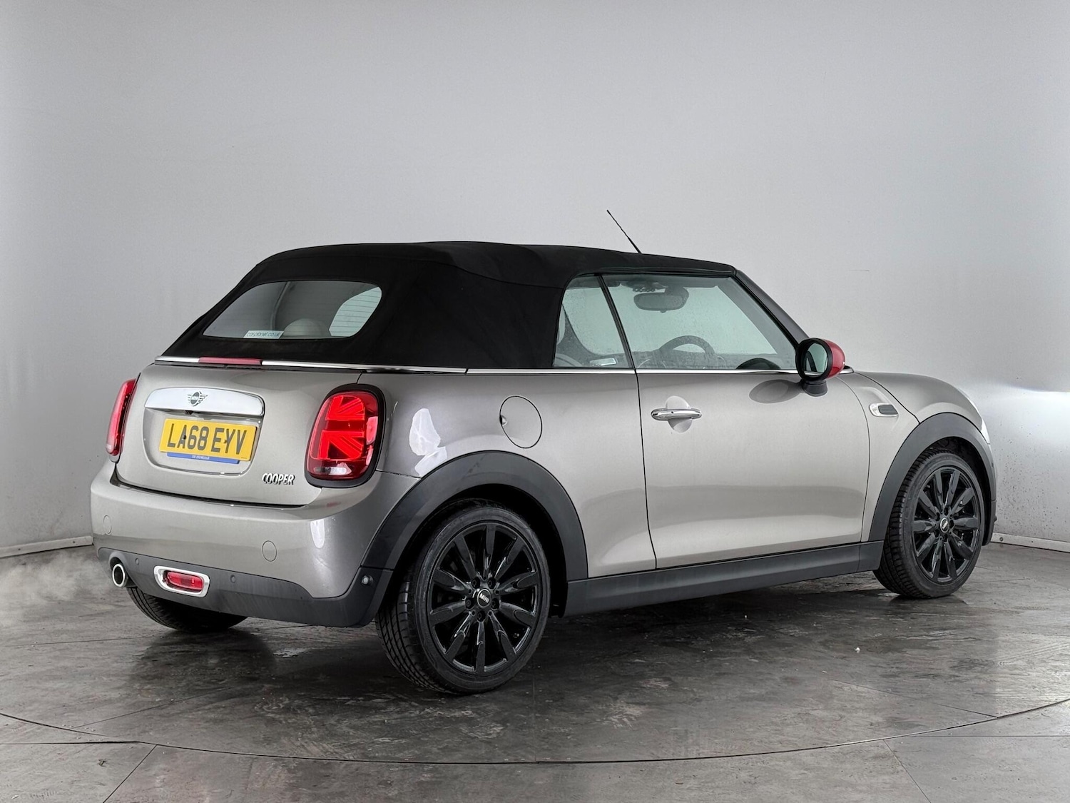 Used MINI Convertible 2019 for sale - 77246346: Photo 10