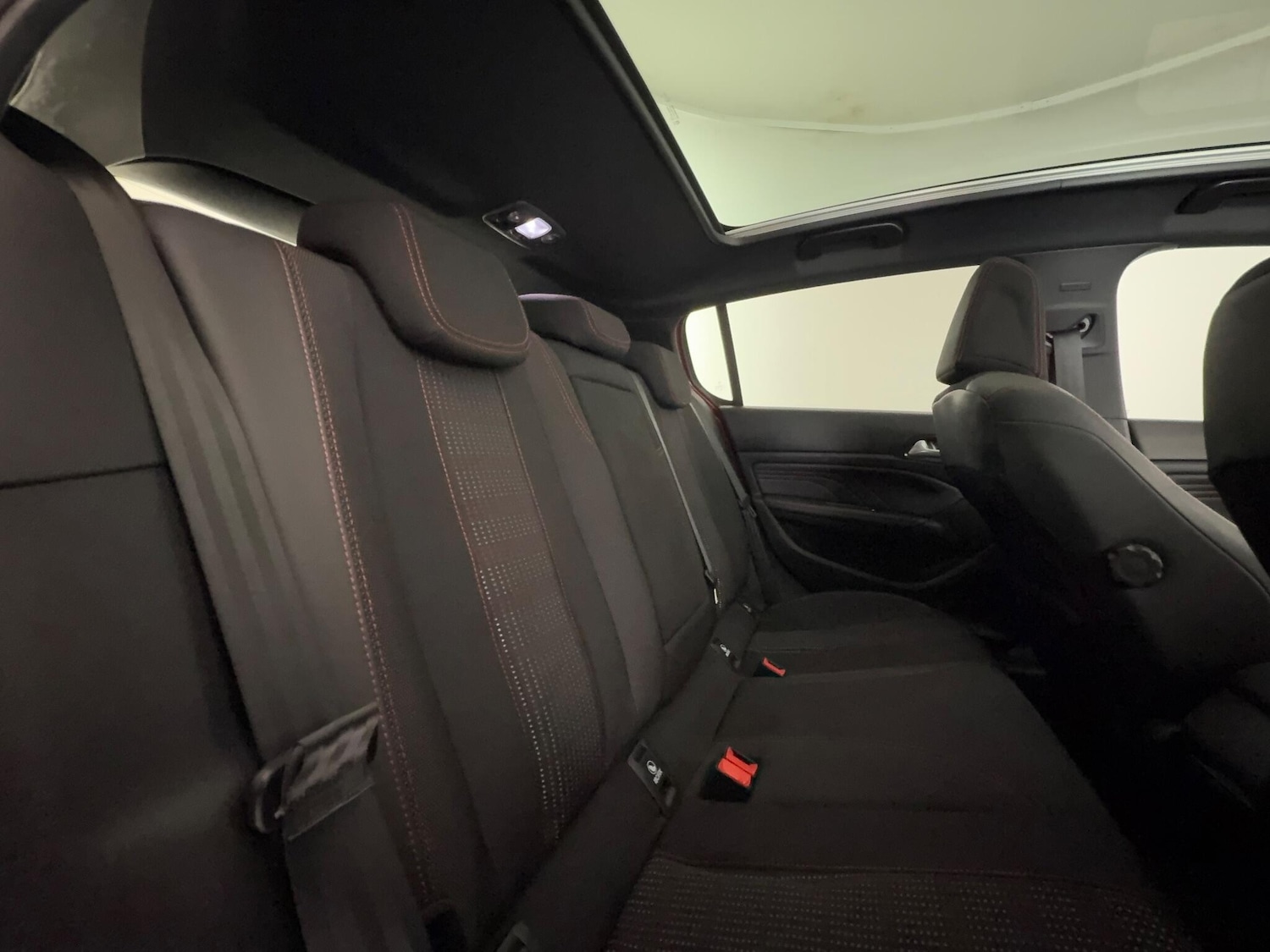 Used Peugeot 308 2018 for sale - 77260225: Photo 14