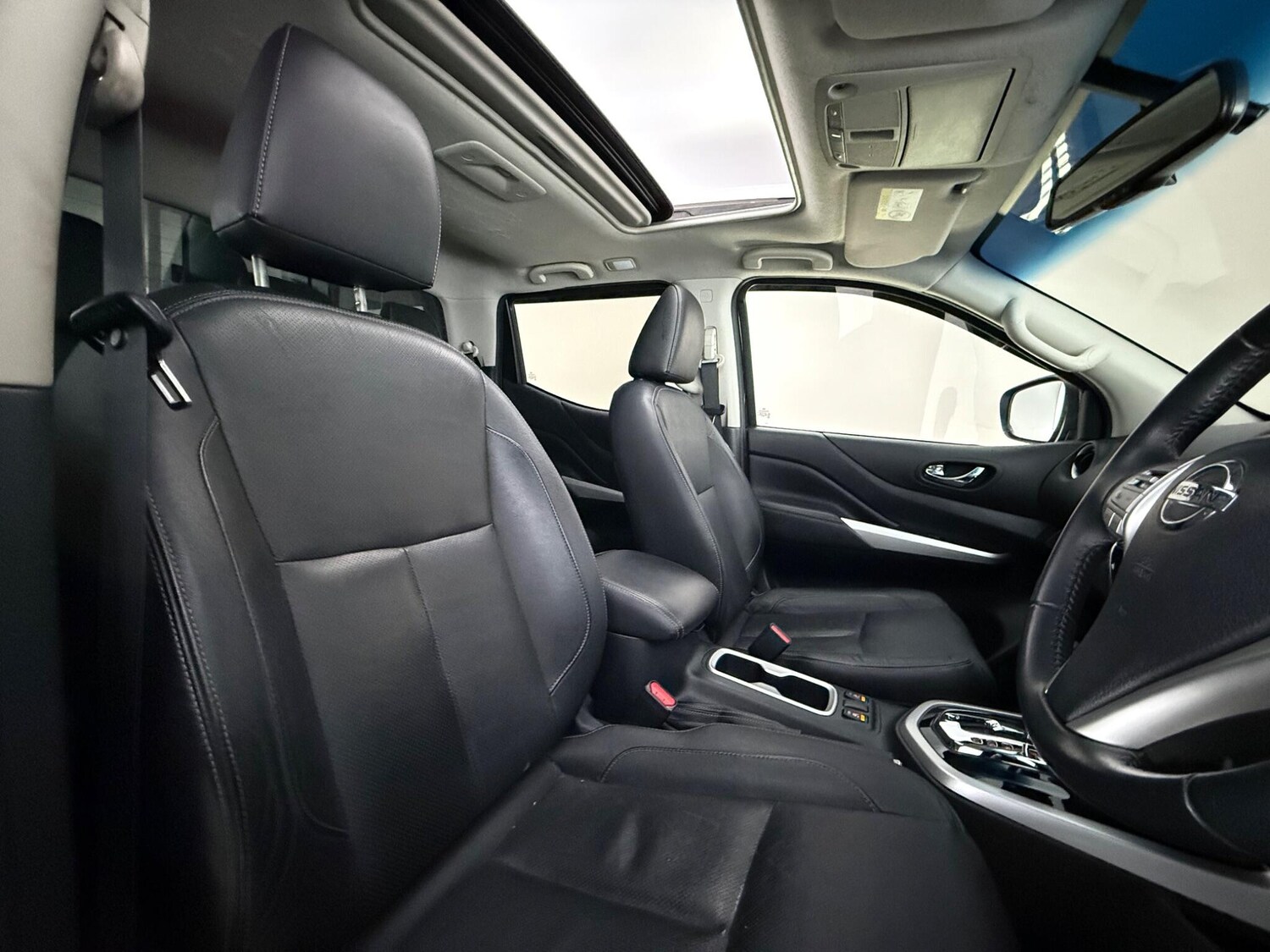 Used Nissan Navara 2017 for sale - 77940871: Photo 11