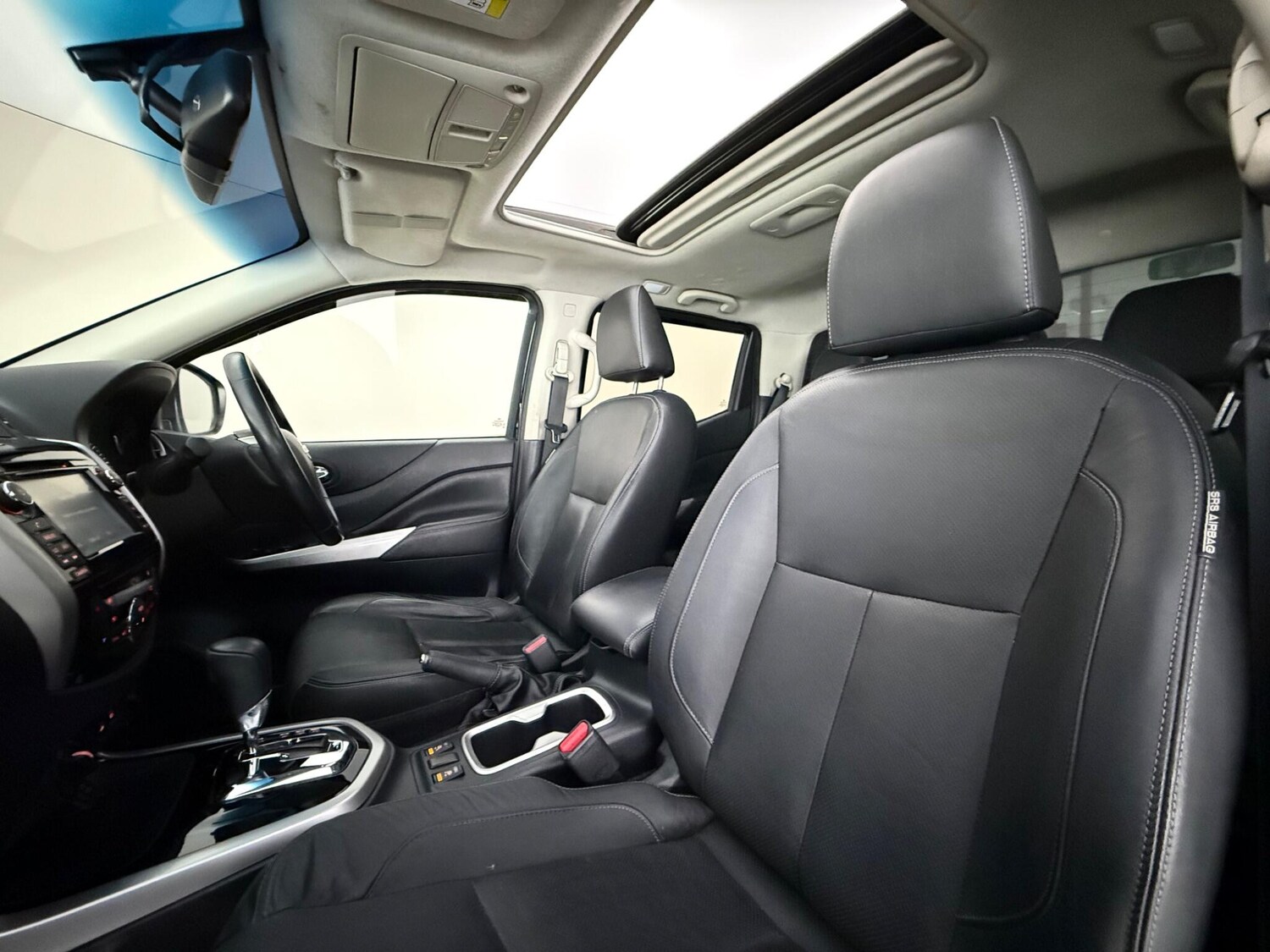 Used Nissan Navara 2017 for sale - 77940871: Photo 14