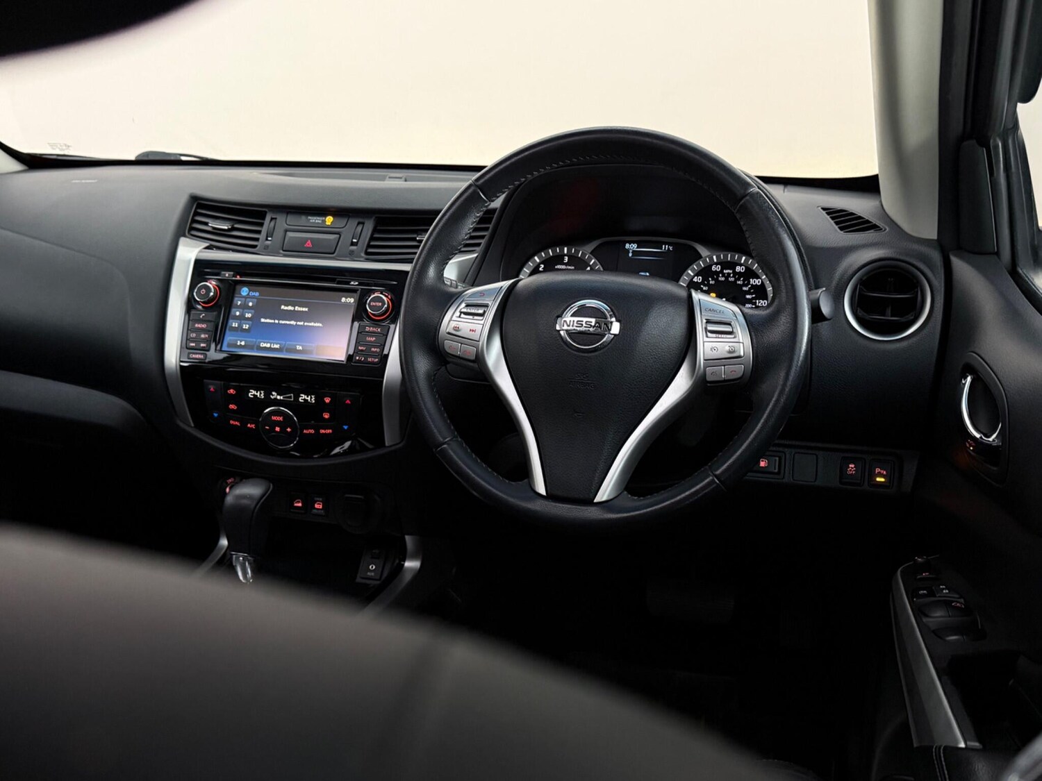 Used Nissan Navara 2017 for sale - 77940871: Photo 17