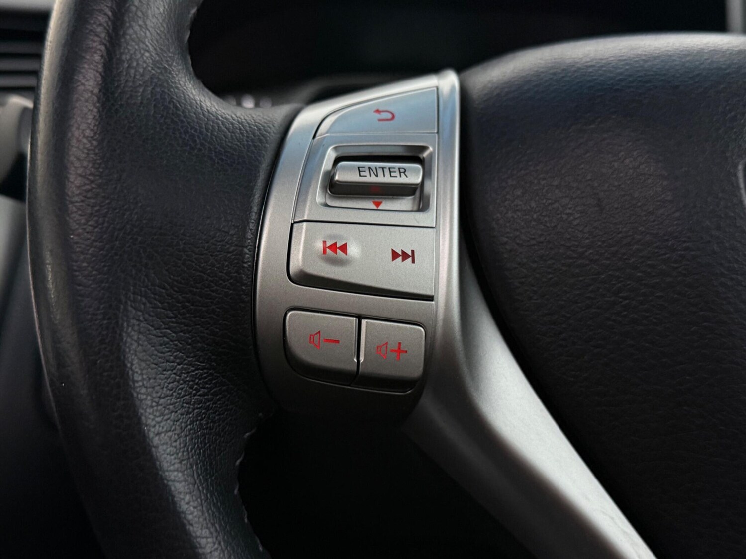 Used Nissan Navara 2017 for sale - 77940871: Photo 18