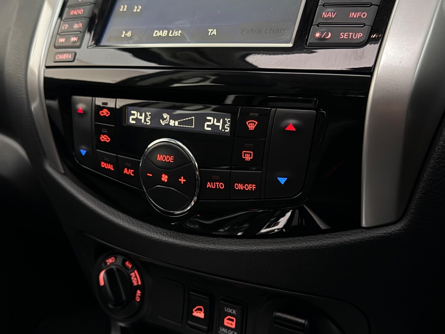 Used Nissan Navara 2017 for sale - 77940871: Photo 30