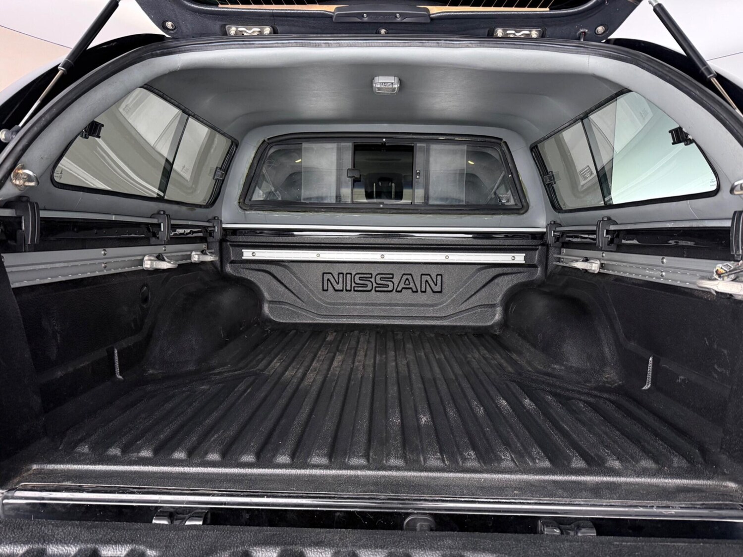 Used Nissan Navara 2017 for sale - 77940871: Photo 9