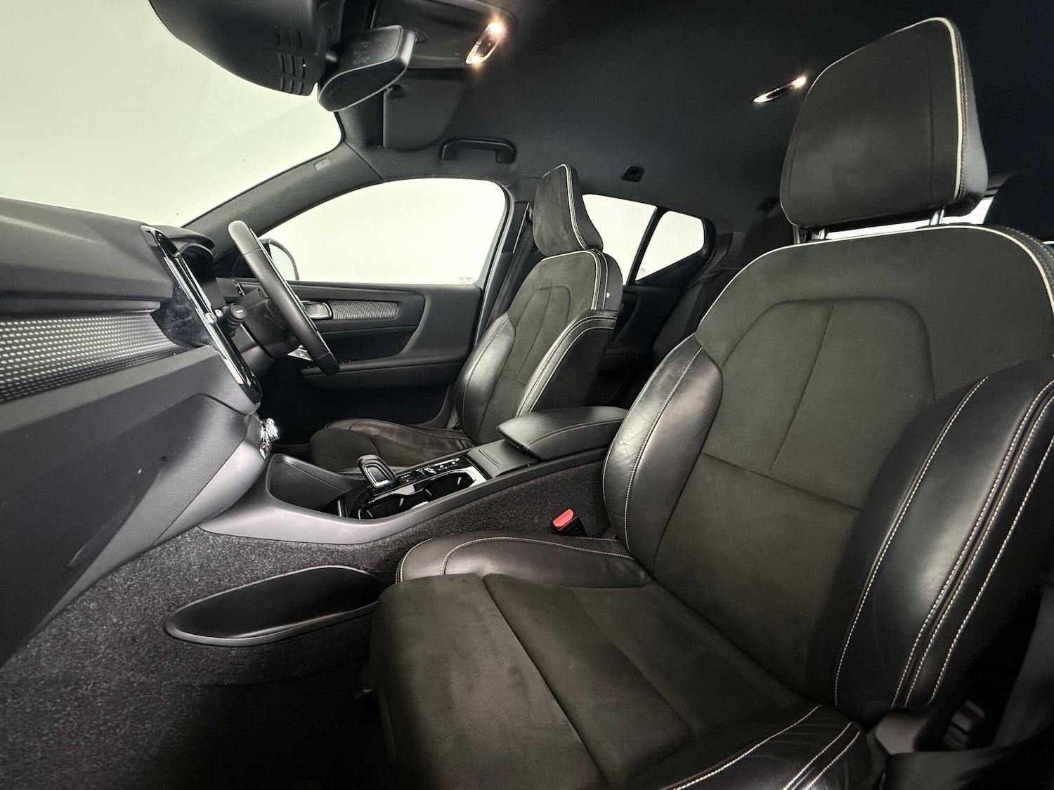 Used Volvo XC40 2021 for sale - 76467484: Photo 18