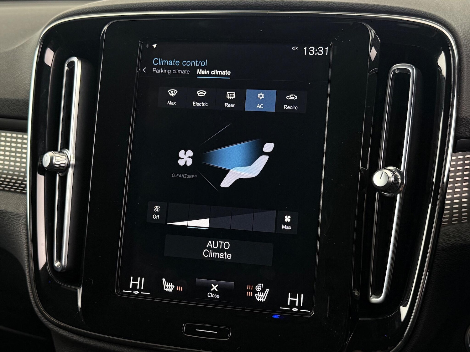 Used Volvo XC40 2021 for sale - 76467484: Photo 30