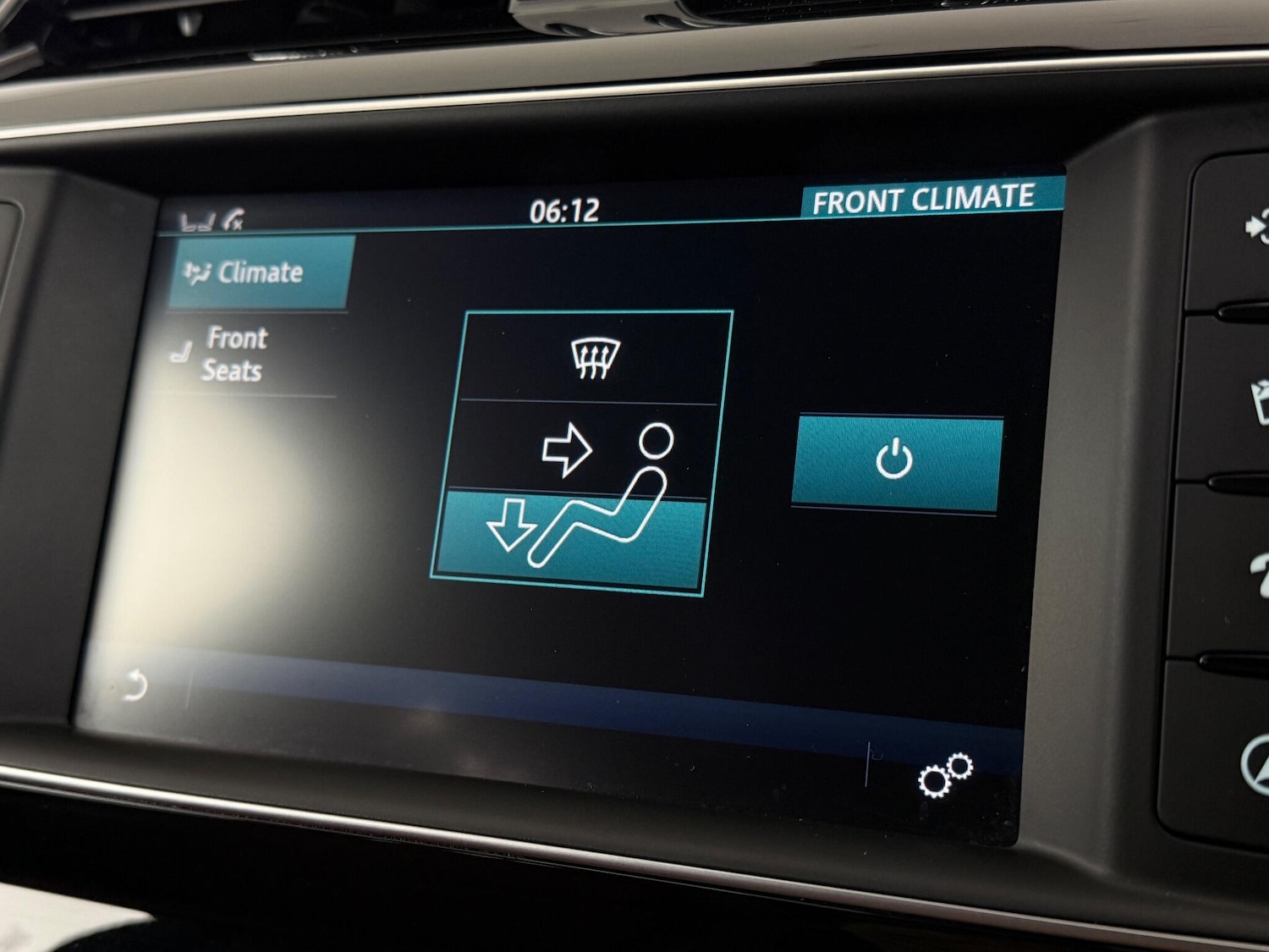 Used Jaguar XE 2016 for sale - 77082145: Photo 28