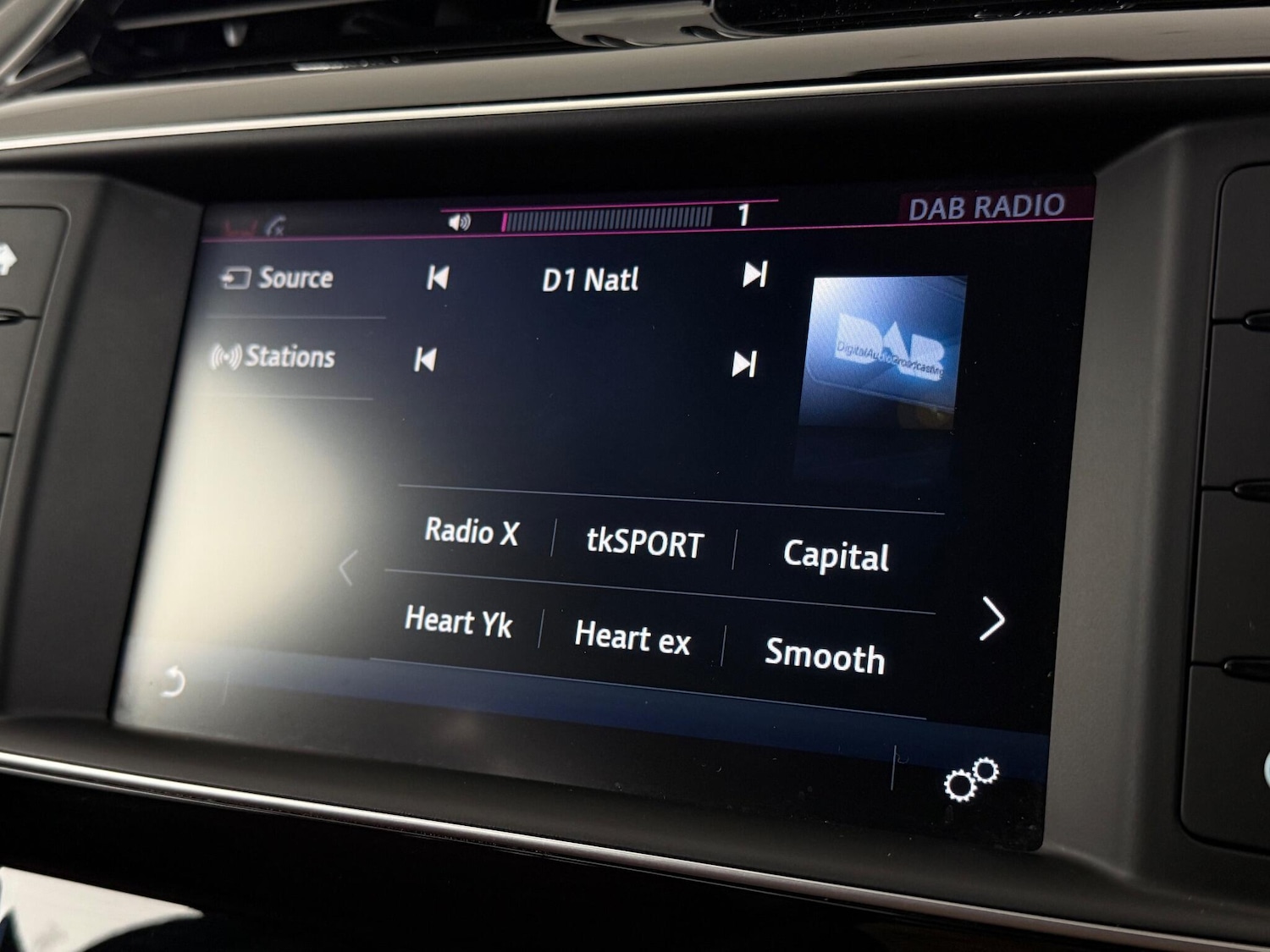 Used Jaguar XE 2016 for sale - 77082145: Photo 29