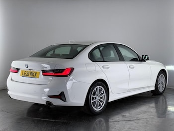 Used BMW 3 Series 2021 for sale - 76241392: Photo