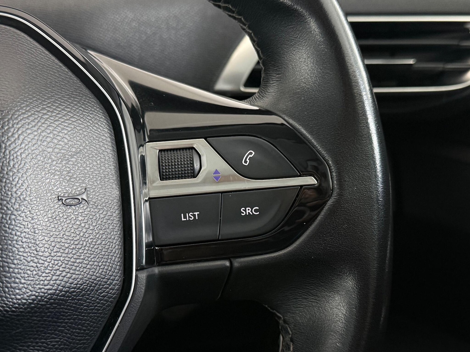 Used Peugeot 5008 2018 for sale - 76466718: Photo 24