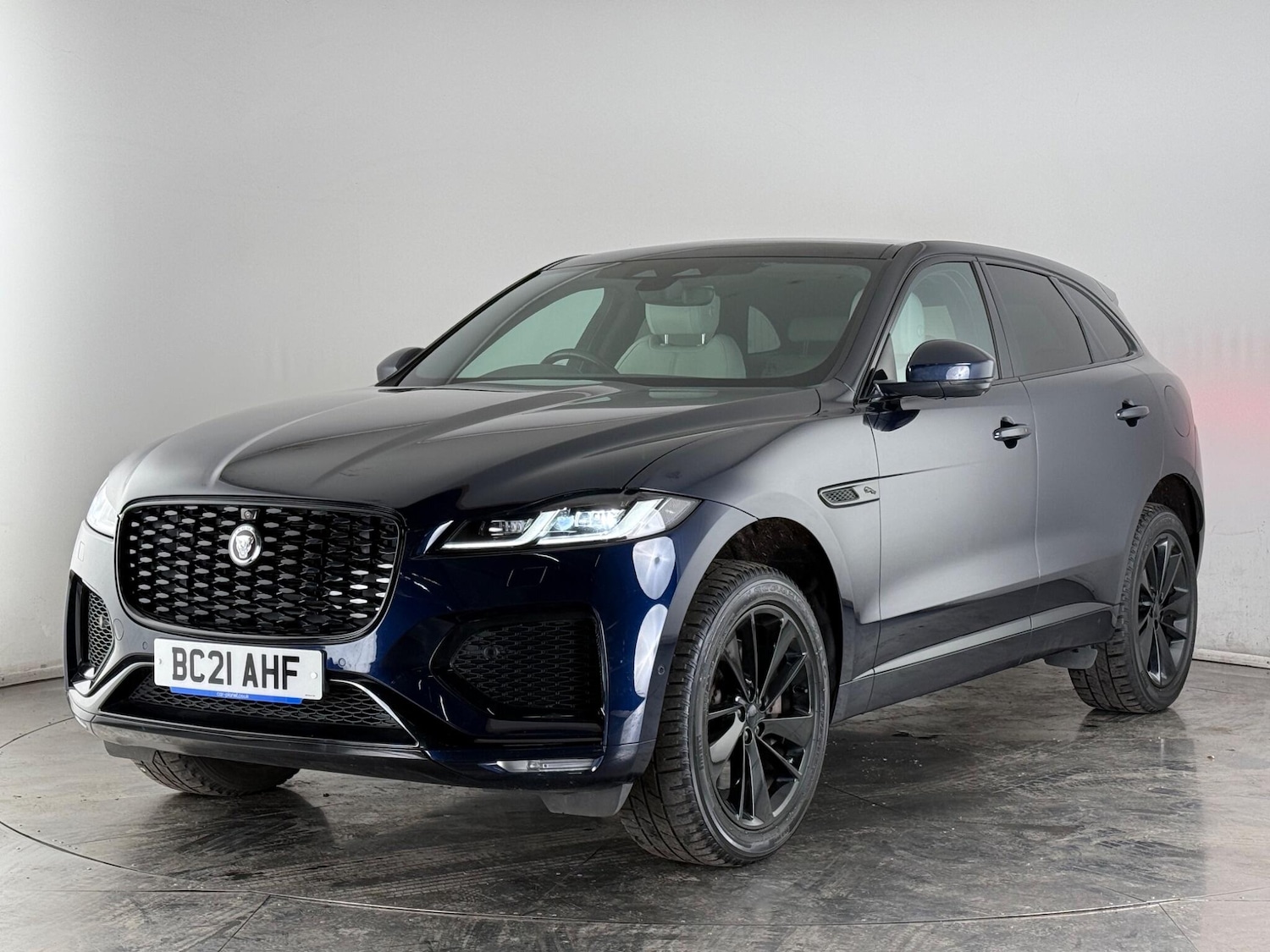 Used Jaguar F-Pace 2021 for sale - 77769871: Photo 3