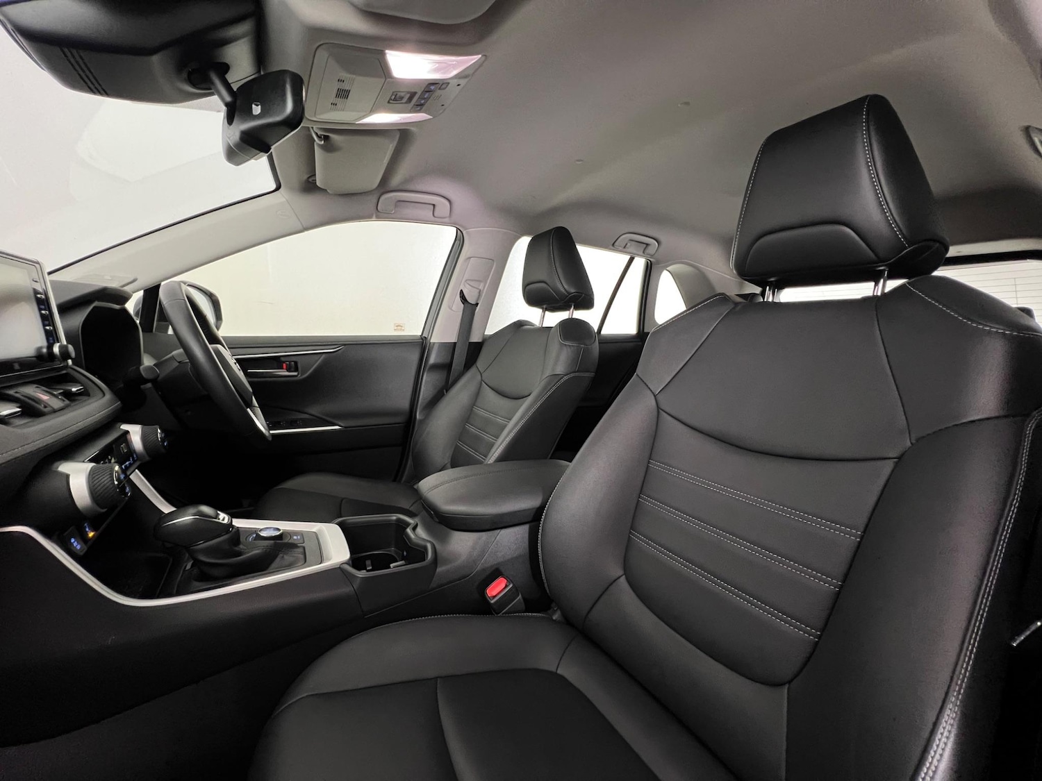 Used Toyota RAV4 2022 for sale - 76466820: Photo 16