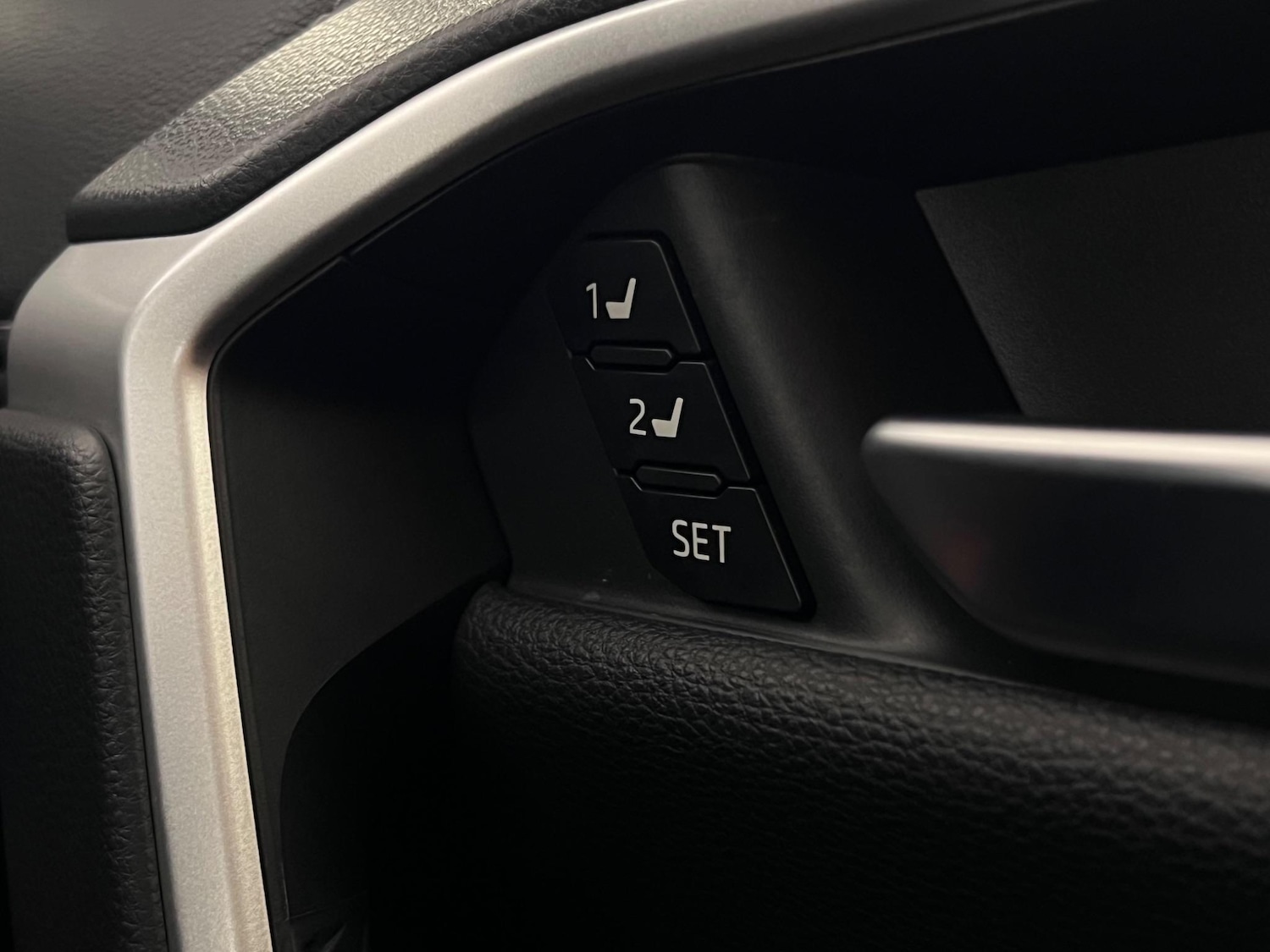 Used Toyota RAV4 2022 for sale - 76466820: Photo 19