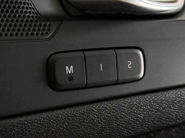 Used Volvo XC40 2023 for sale - 76216899: Photo 33