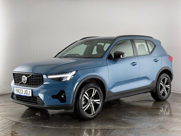 Used Volvo XC40 2023 for sale - 76216899: Photo 3