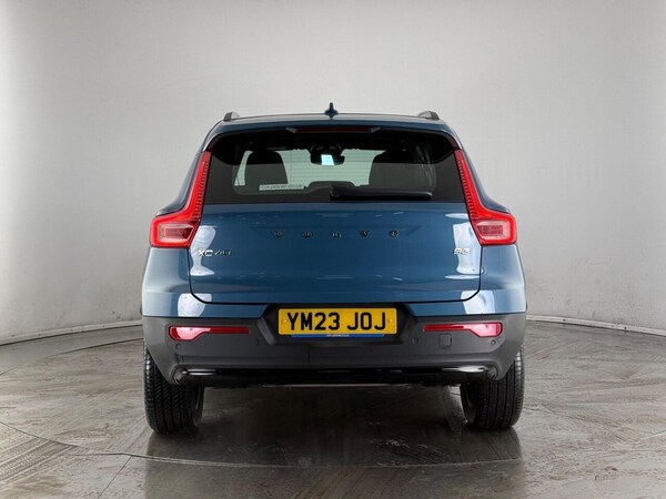 Used Volvo XC40 2023 for sale - 76216899: Photo 9