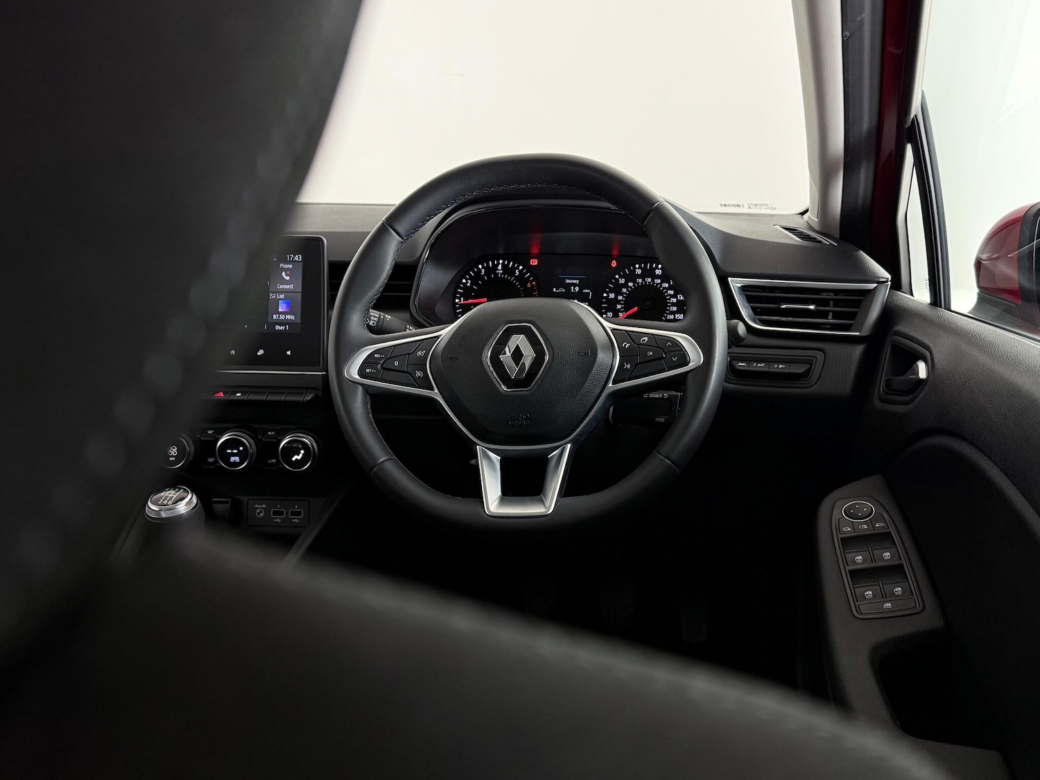 Used Renault Clio 2021 for sale - 77243685: Photo 16