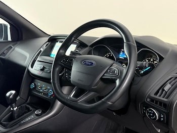 Used Ford Focus 2016 for sale - 78935524: Photo