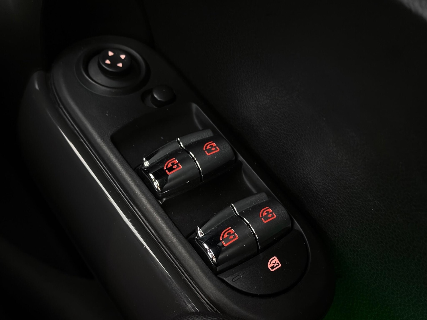 Used MINI Hatch 2019 for sale - 77246605: Photo 24