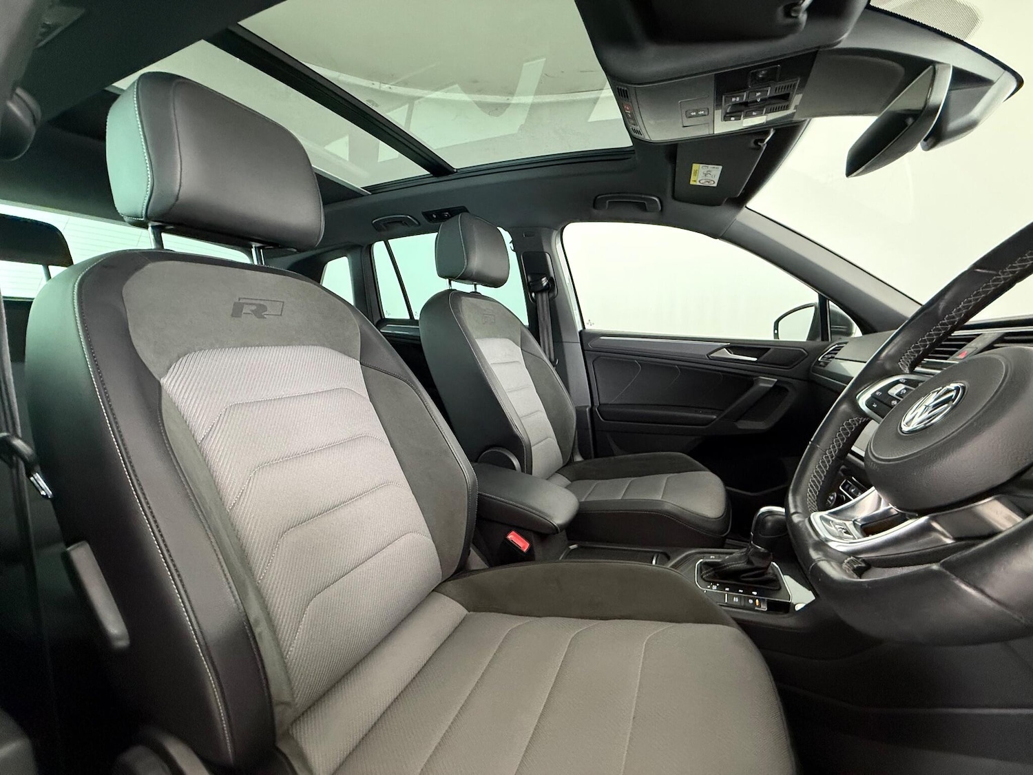 Used Volkswagen Tiguan 2019 for sale - 76855628: Photo 15