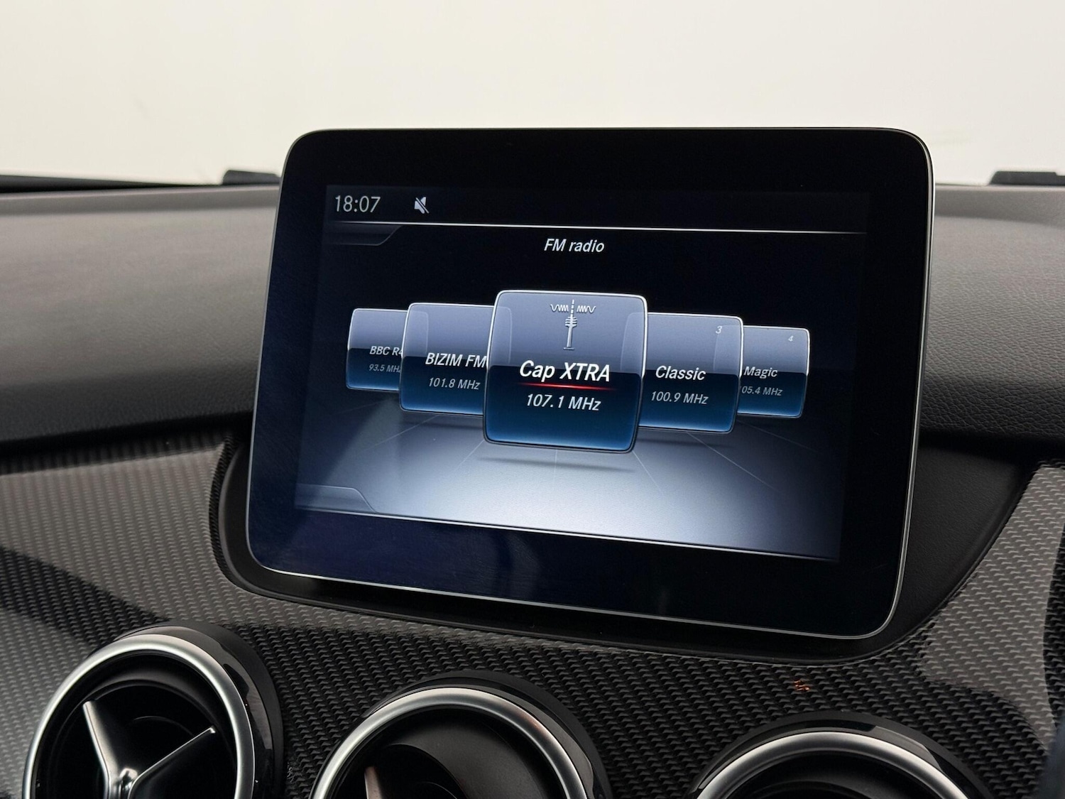 Used Mercedes-Benz B Class 2017 for sale - 77054067: Photo 34