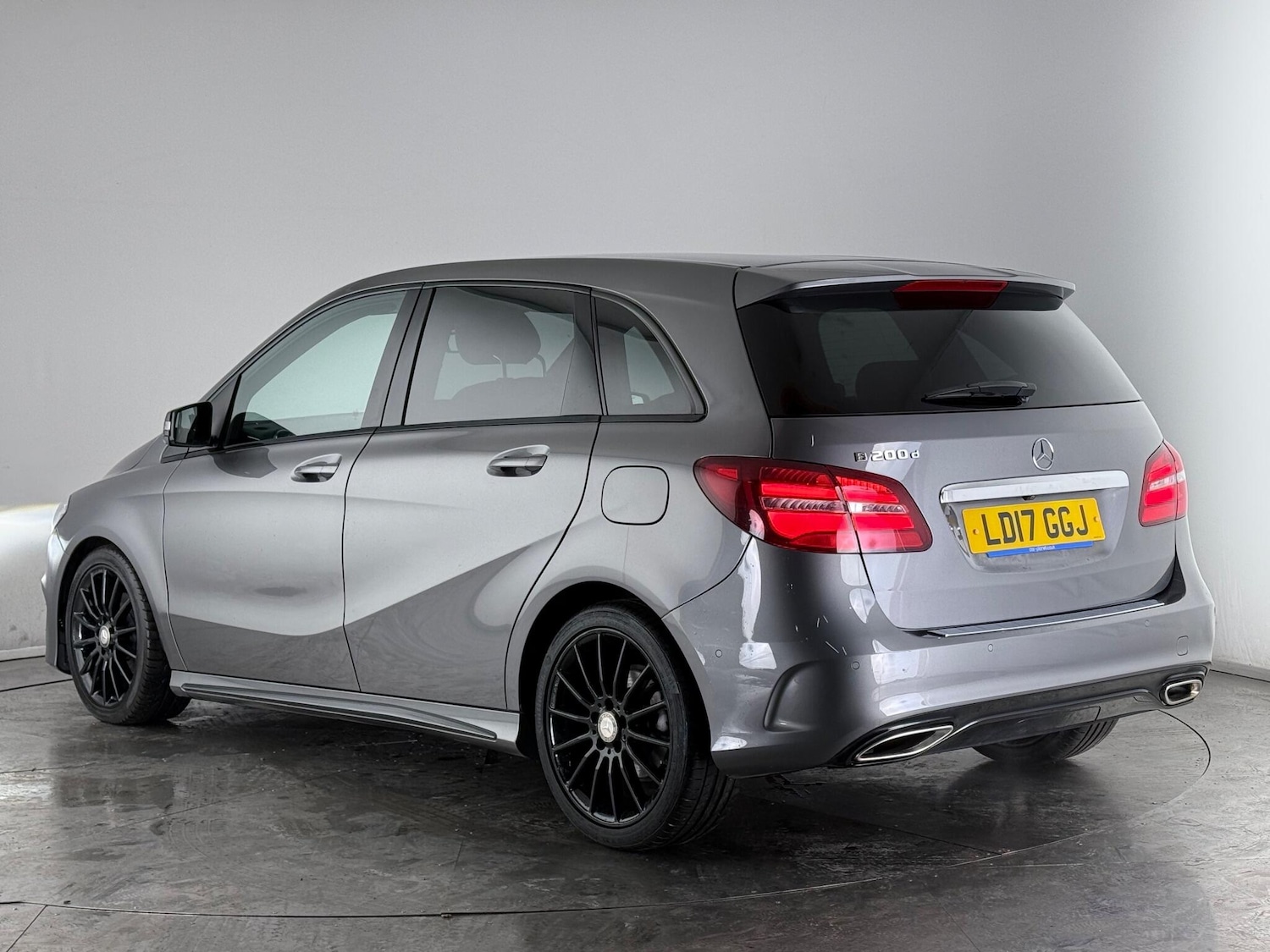 Used Mercedes-Benz B Class 2017 for sale - 77054067: Photo 5