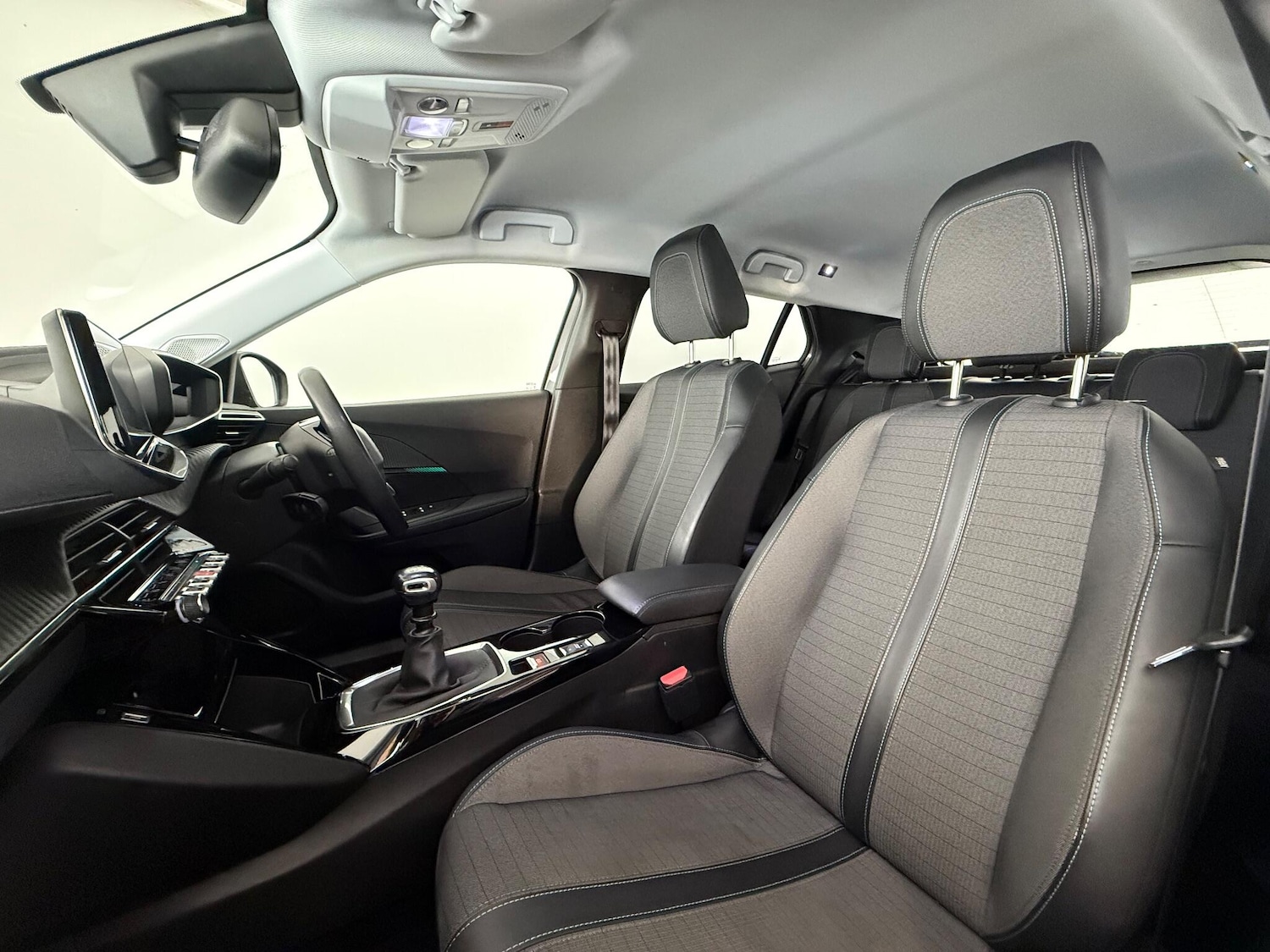 Used Peugeot 2008 2022 for sale - 77222033: Photo 11