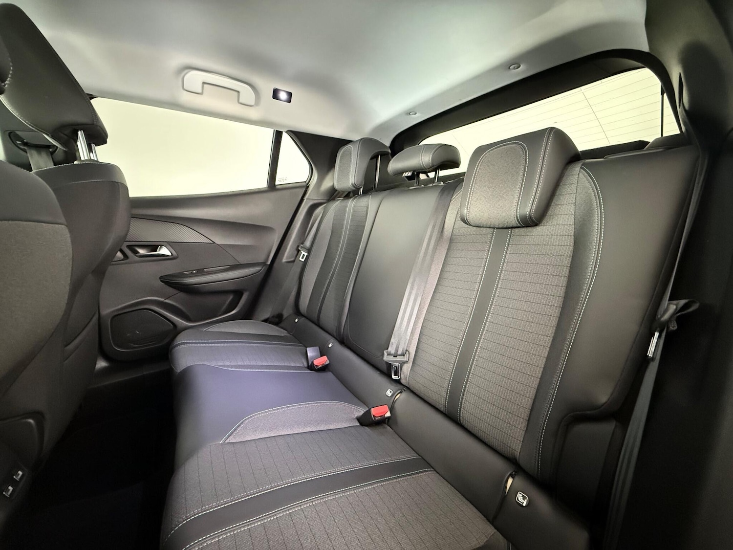 Used Peugeot 2008 2022 for sale - 77222033: Photo 12