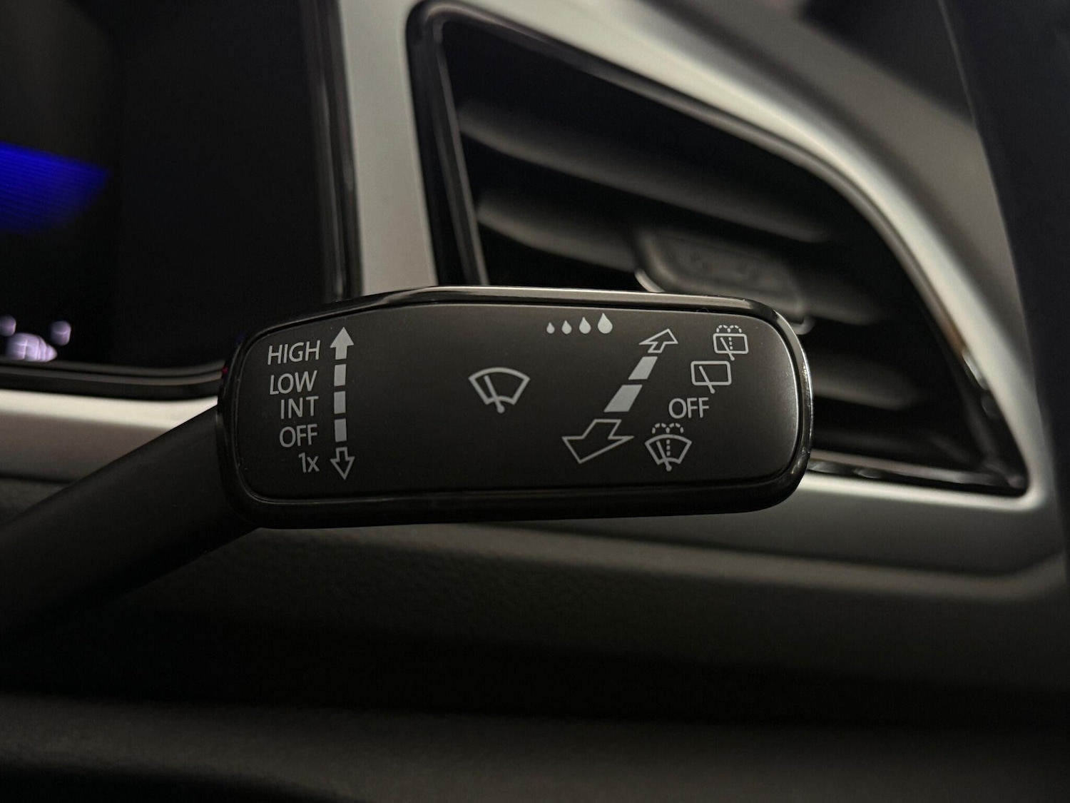 Used Volkswagen T-Roc 2022 for sale - 77260401: Photo 19