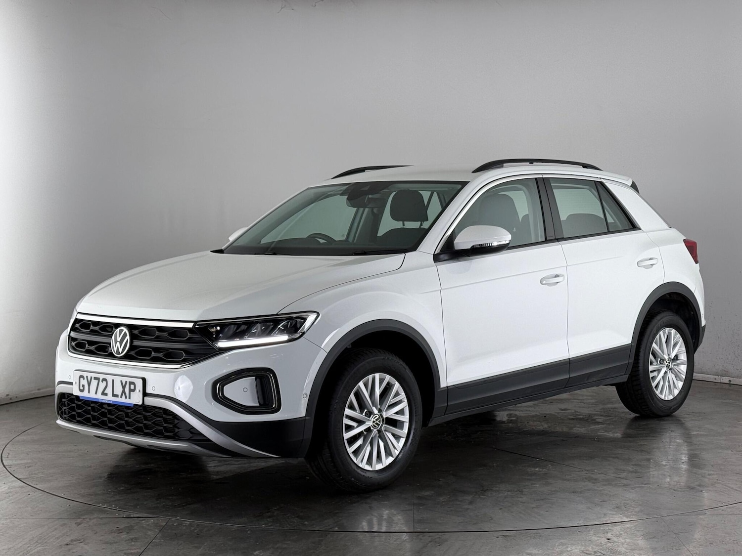 Used Volkswagen T-Roc 2022 for sale - 77260401: Photo 2