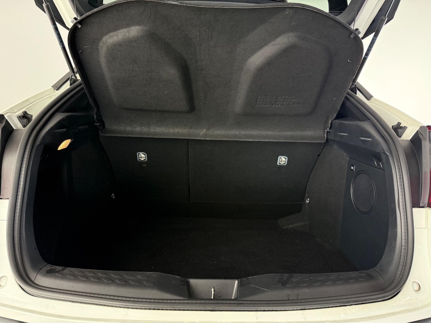 Used Toyota C-HR 2018 for sale - 76466897: Photo 12