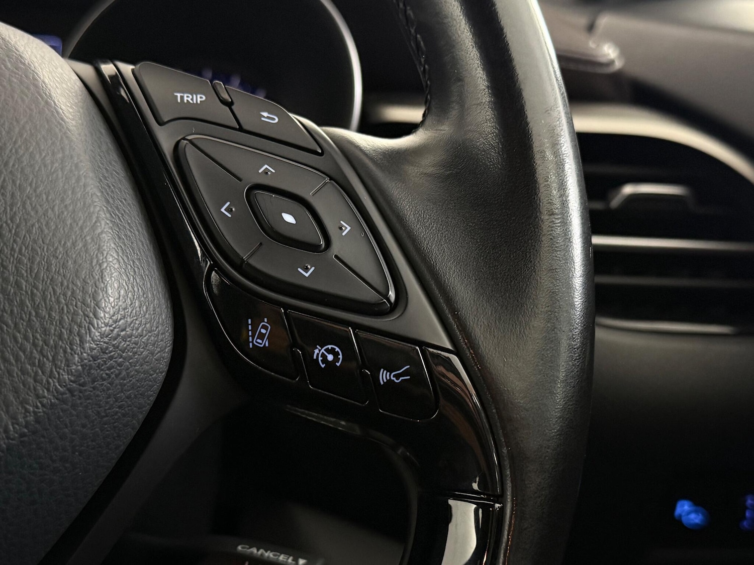 Used Toyota C-HR 2018 for sale - 76466897: Photo 26