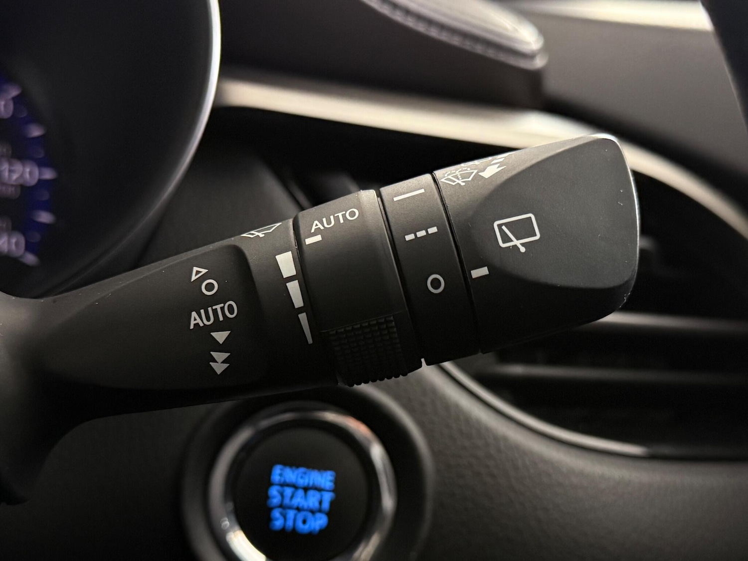 Used Toyota C-HR 2018 for sale - 76466897: Photo 28