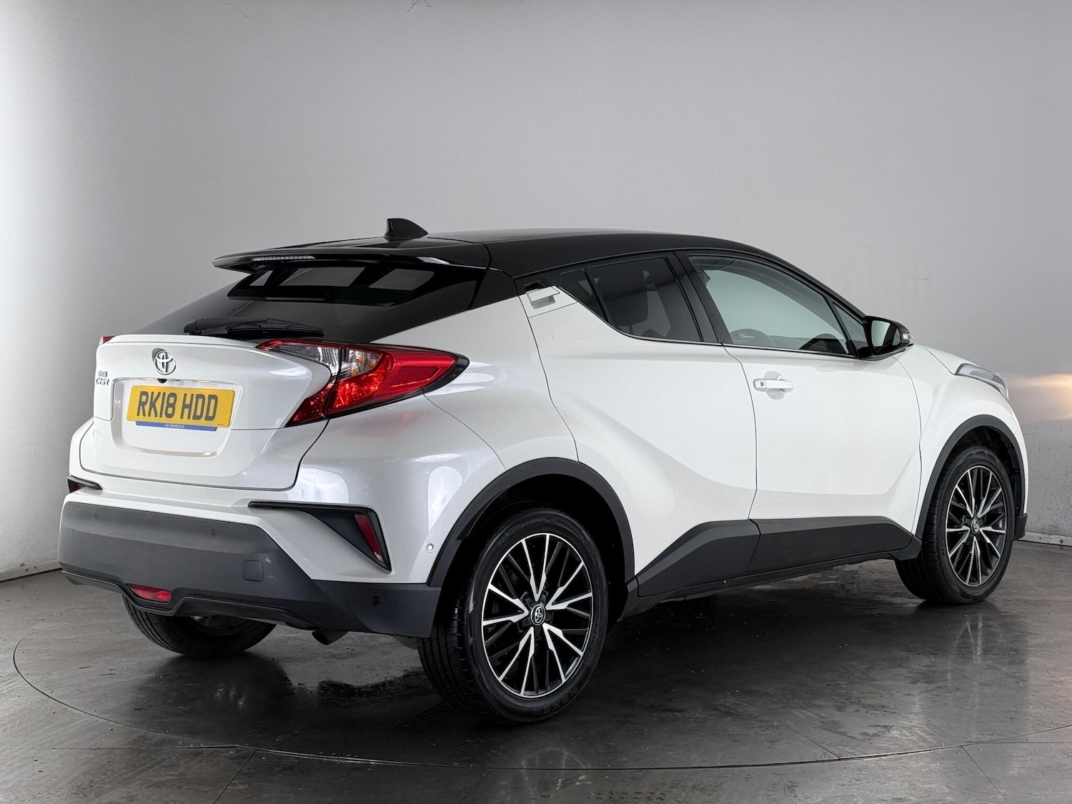 Used Toyota C-HR 2018 for sale - 76466897: Photo 7