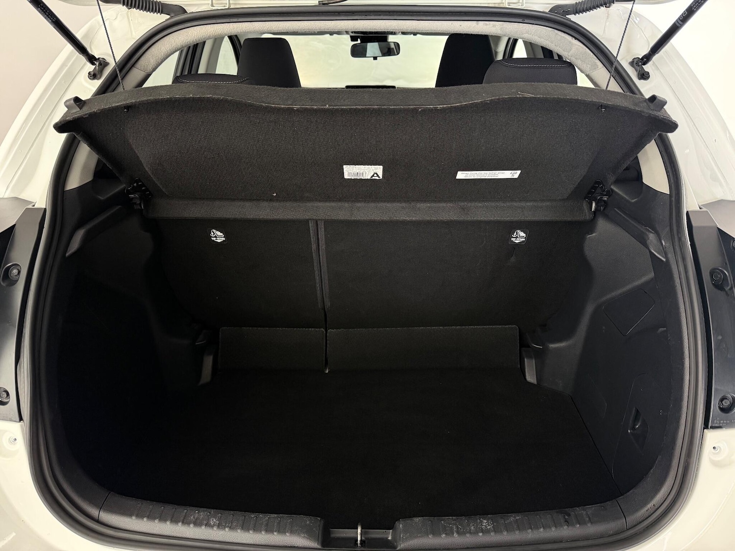 Used Toyota Yaris 2022 for sale - 76466871: Photo 12