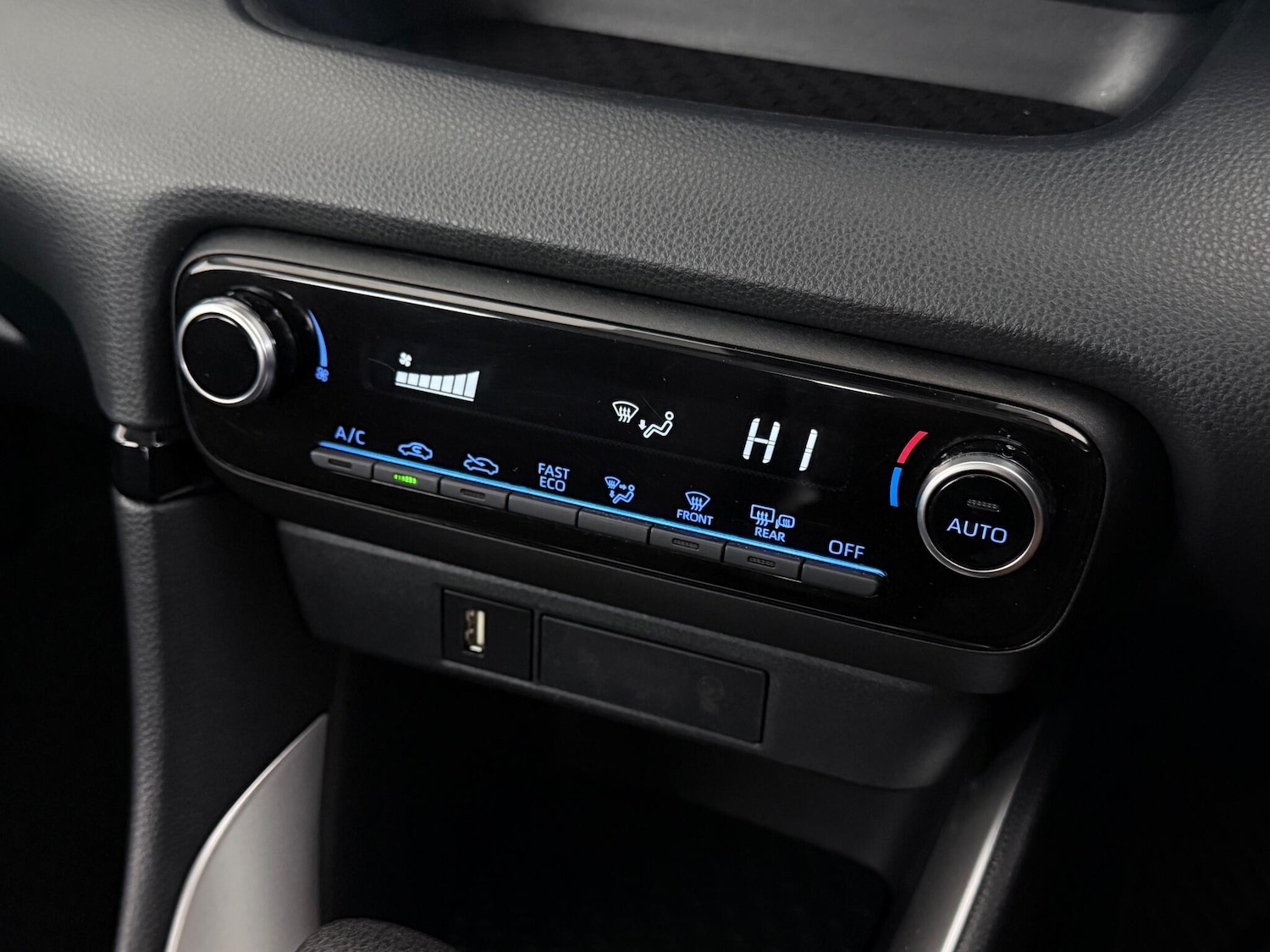 Used Toyota Yaris 2022 for sale - 76466871: Photo 37