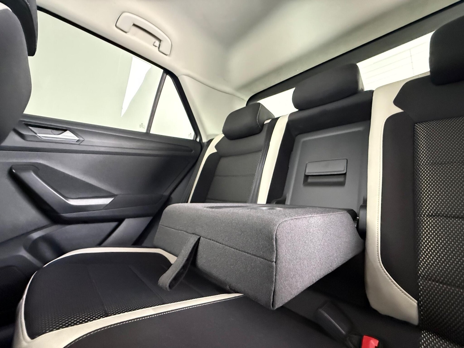 Used Volkswagen T-Roc 2021 for sale - 76714694: Photo 19