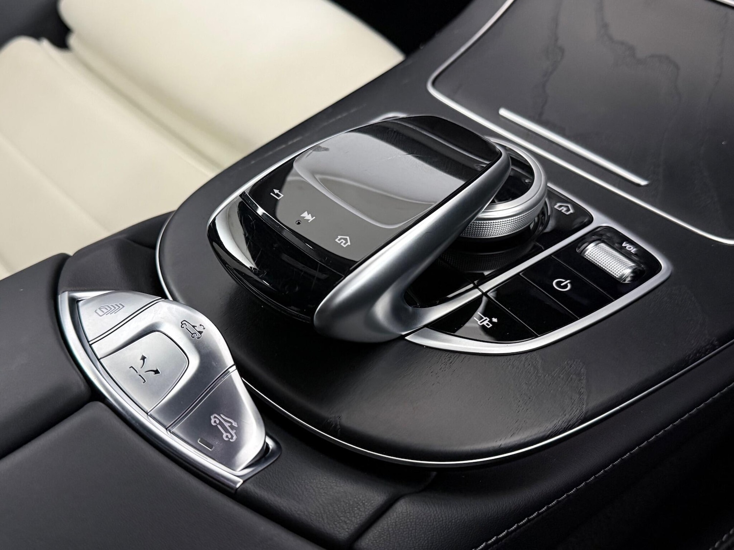 Used Mercedes-Benz E Class 2018 for sale - 76466937: Photo 44