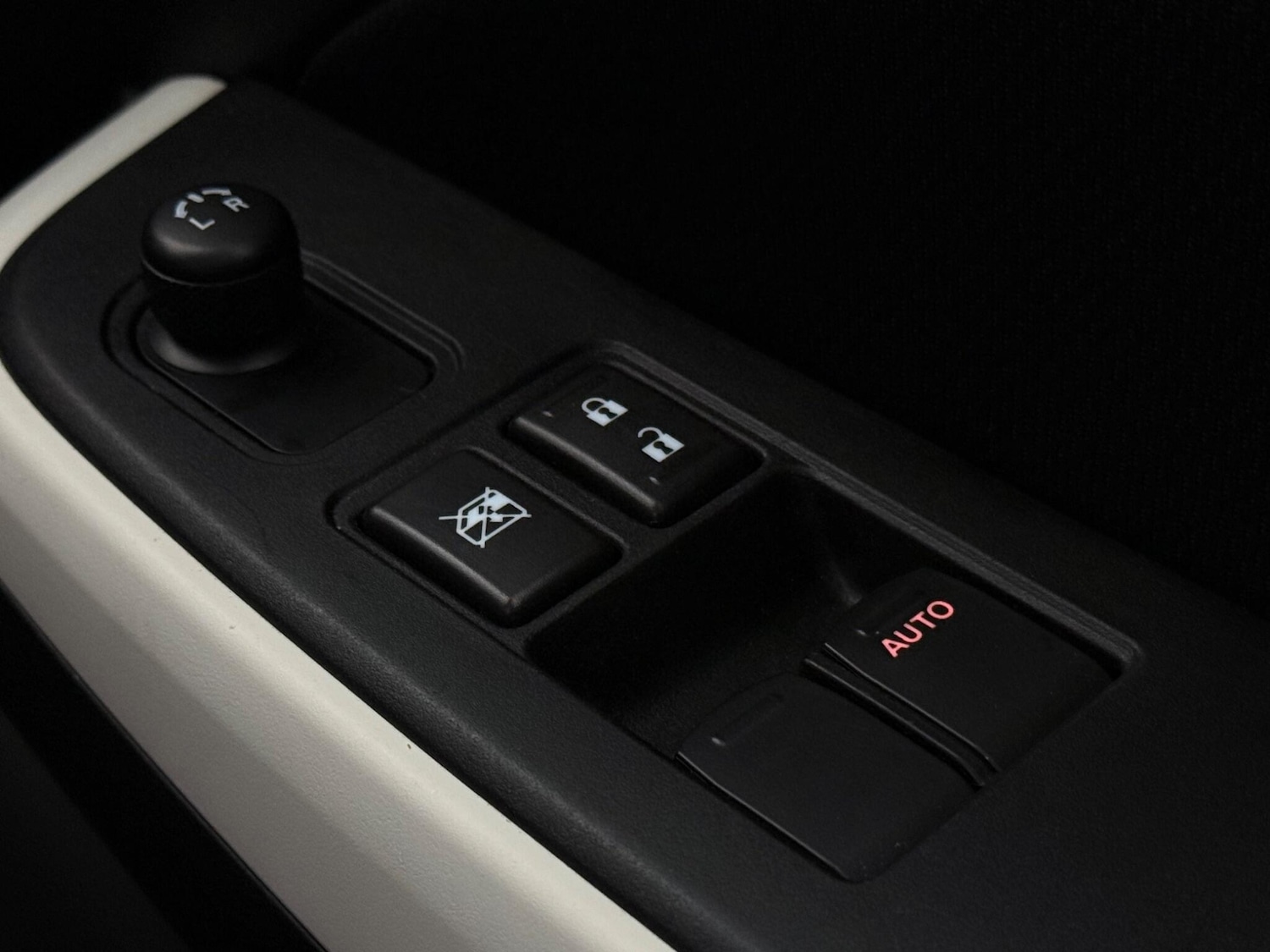 Used Suzuki Swift 2023 for sale - 77560059: Photo 20