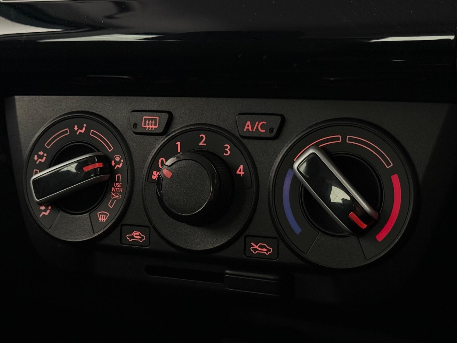 Used Suzuki Swift 2023 for sale - 77560059: Photo 28