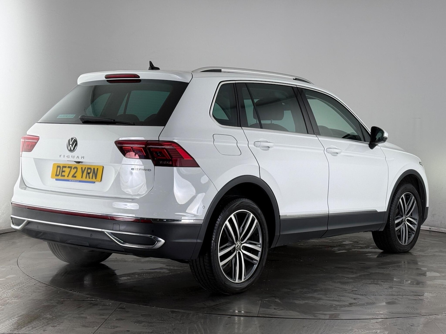 Used Volkswagen Tiguan 2022 for sale - 77543468: Photo 2