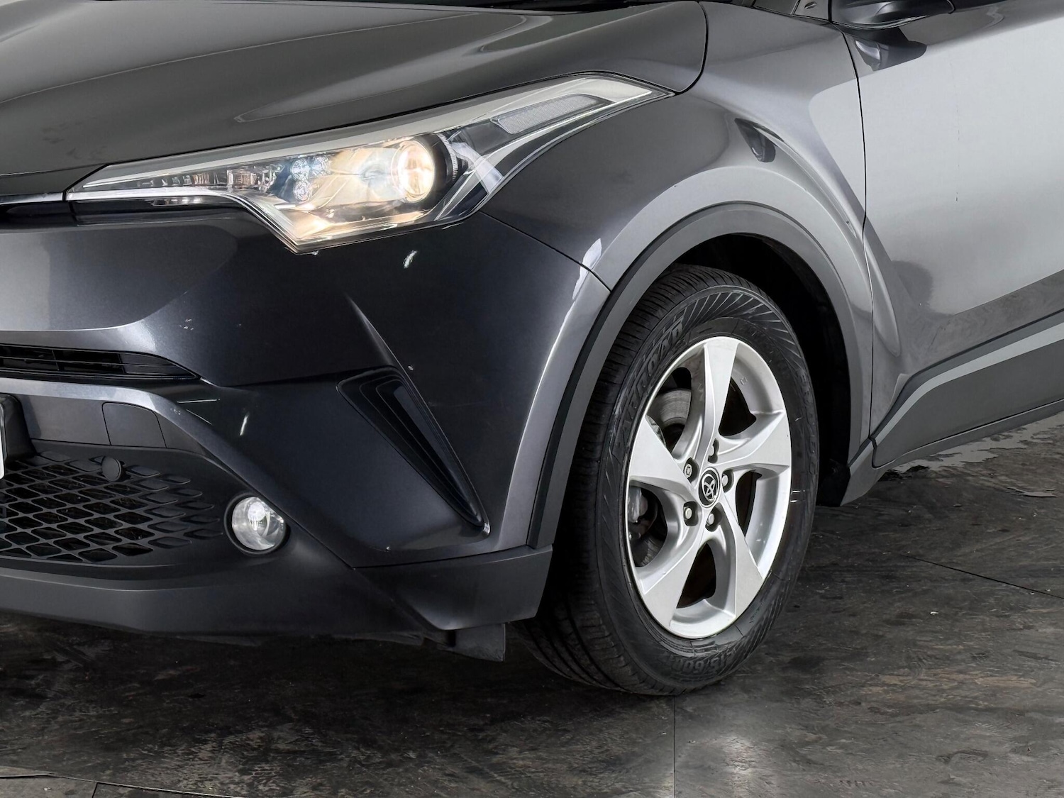 Used Toyota C-HR 2019 for sale - 77054120: Photo 31