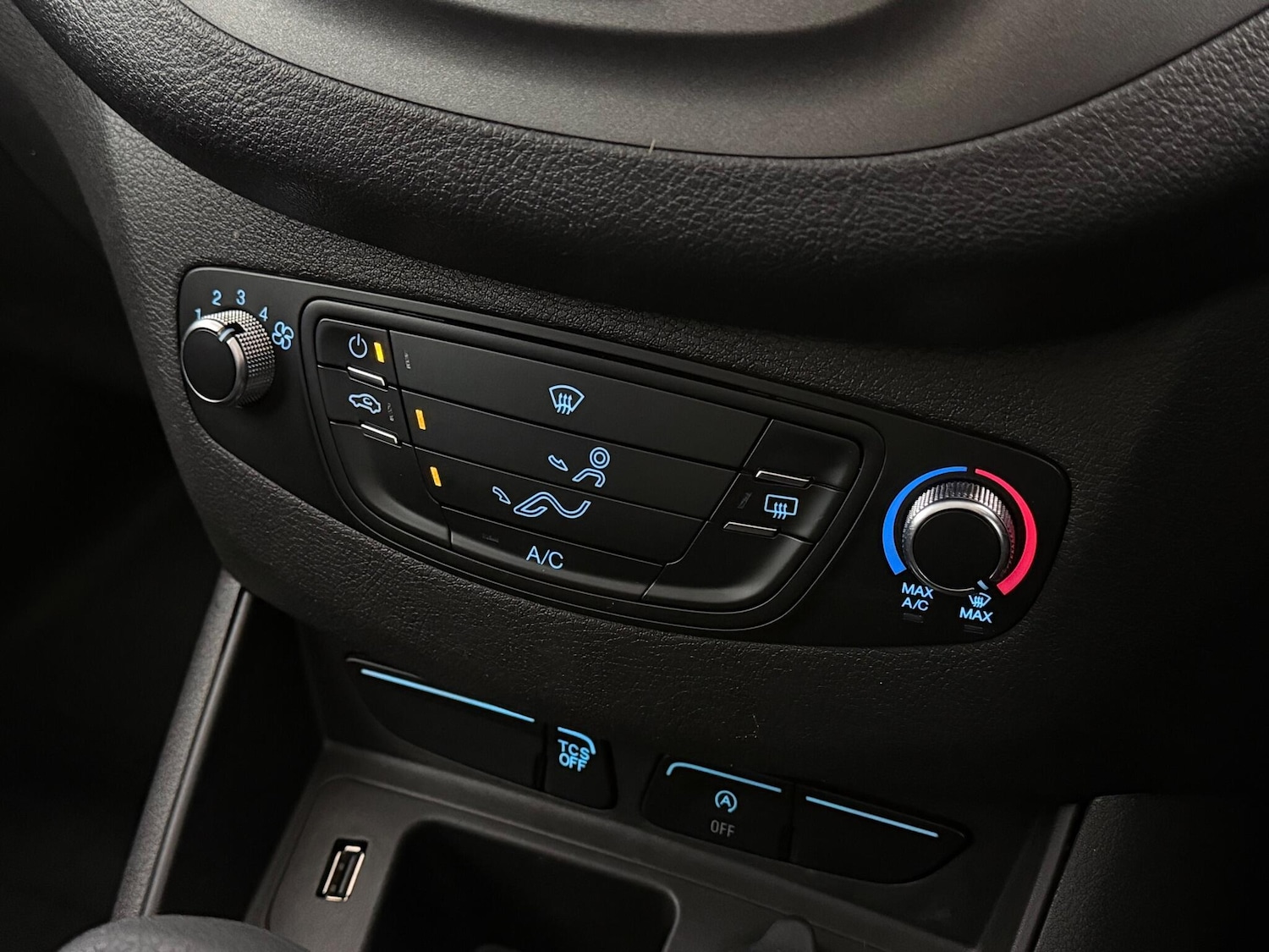 Used Ford Transit Courier 2020 for sale - 77259784: Photo 26