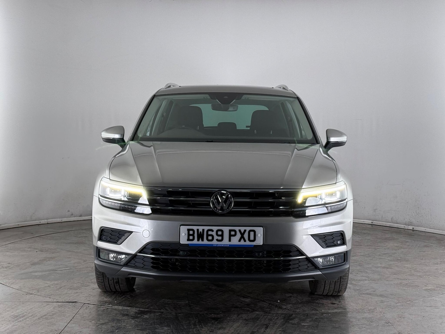 Used Volkswagen Tiguan 2020 for sale - 77260502: Photo 2