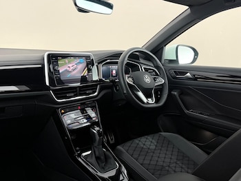 Used Volkswagen T-Roc 2023 for sale - 79037391: Photo